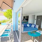 Janea Big Blue House Apartment *